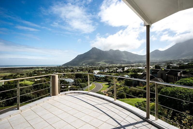 5 Bedroom Property for Sale in Crofters Valley Western Cape